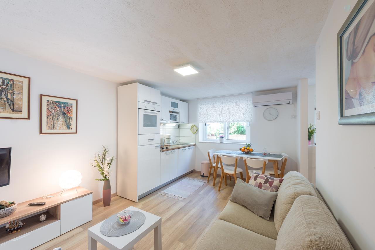 Apartment Marito ดูบรอฟนิก ภายนอก รูปภาพ